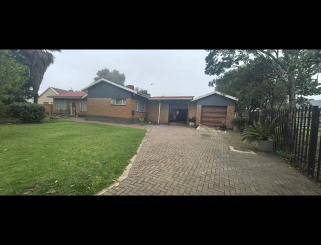 4 BEDROOM HOUSE FOR SALE IN WITPOORTJIE